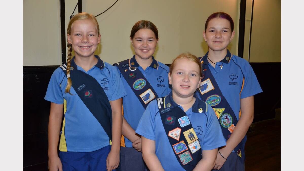 Dungog Guides Charlee Lean, Aimee Turner, Emma Turner; front Emily Gibson