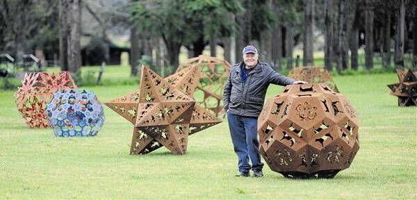 It appears the majority of Dungogians and readers of the Dungog Chronicle like Bill Cummins metal sculptures at Paterson.